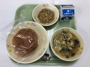 給食写真（平成30年４月12日）