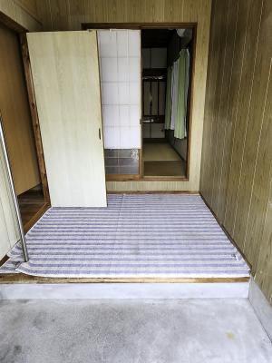 玄関（内）