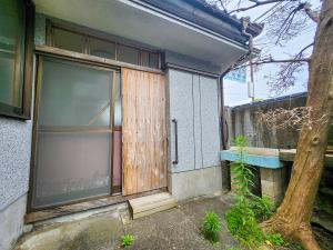 勝手口(外)